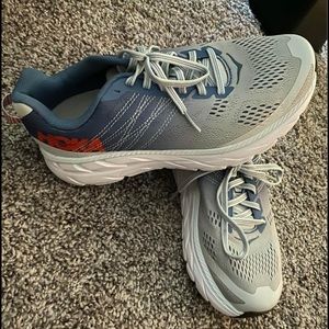 Hoka Clifton 6